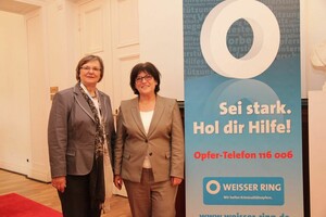DOSB Vizepräsidentin Ilse Ridder-Melchers mit der Bundesvorsitzenden des Weissen Rings, Roswitha Müller-Piepenkötter, Ministerin a.D.